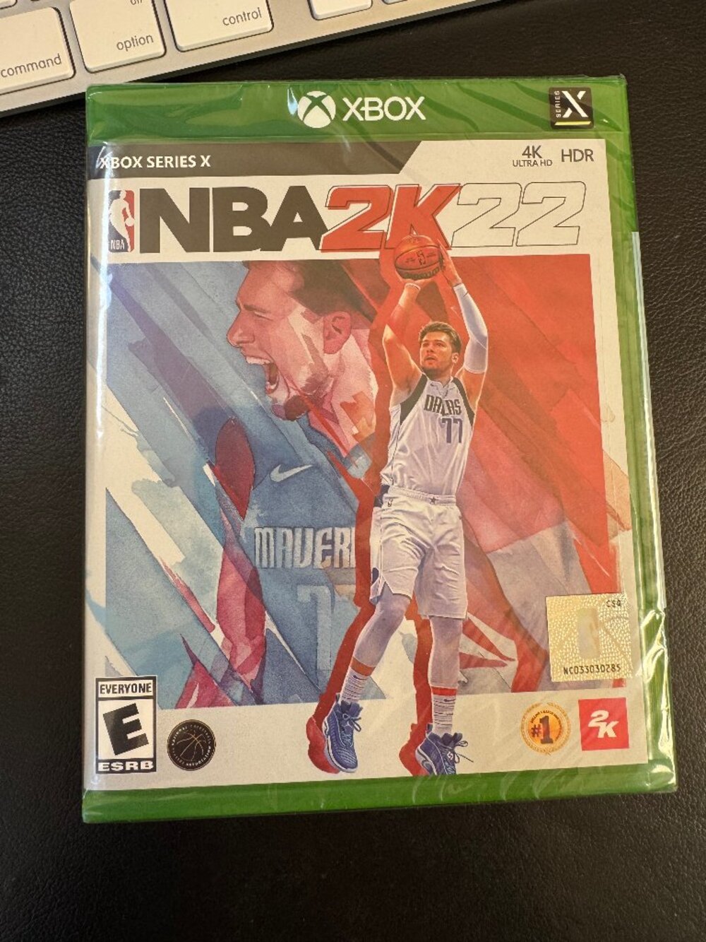 Xbox NBA 2K22 (Series X) - Luka Dončić Cover - White/Blue/Red